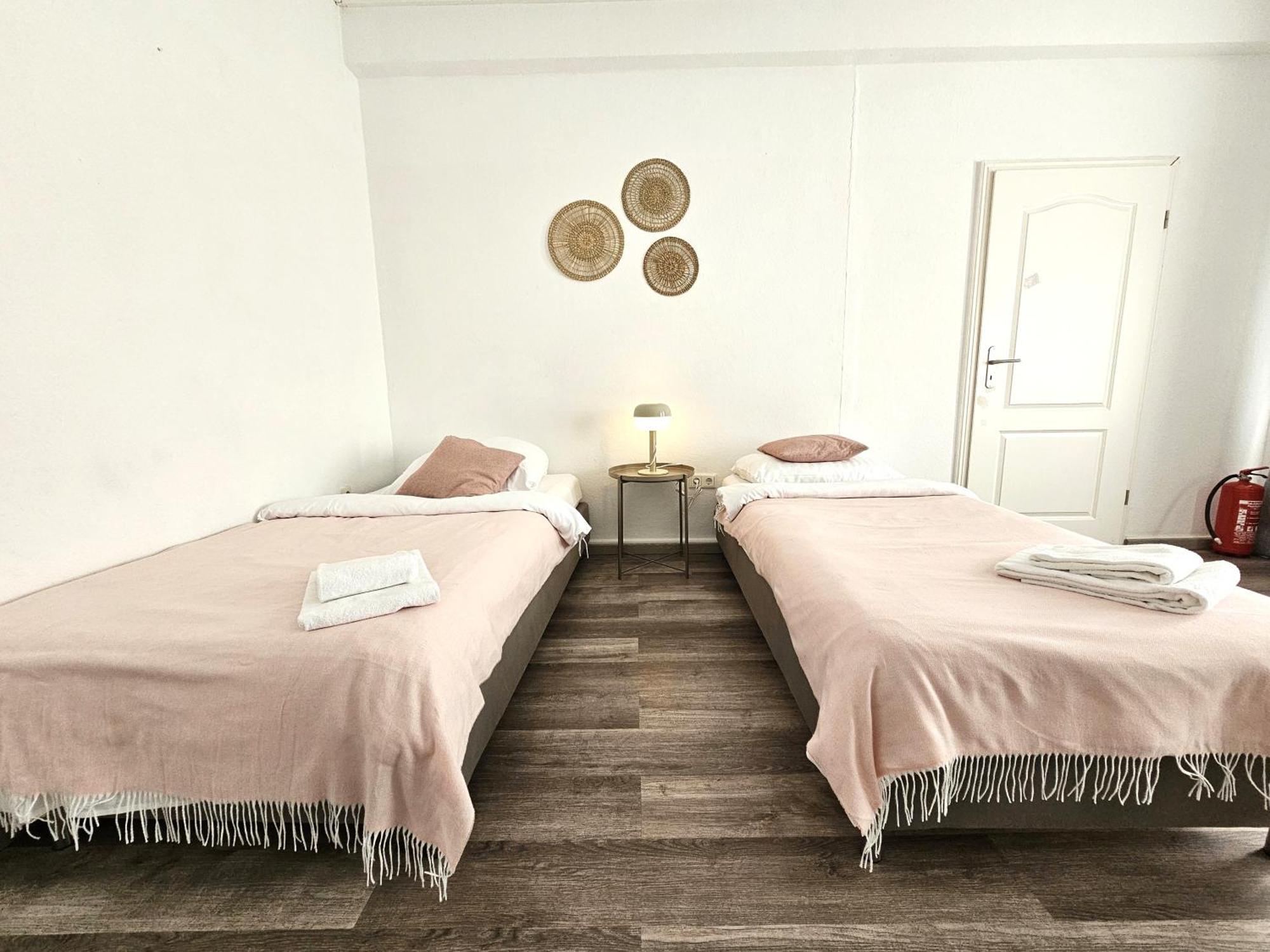 Spacious House Dusseldorf Room photo